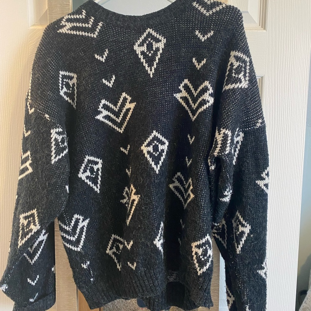 Hipster chic sweater size L